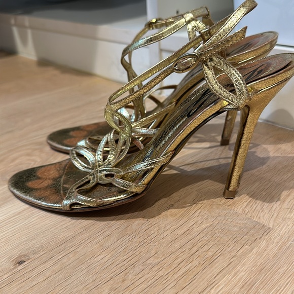 D&G gold leather strappy heels. - Picture 3 of 7